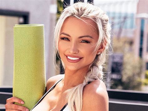 pelas lindsey|Lindsey Pelas: Social Star, Media Sensation, Influencer Insights.